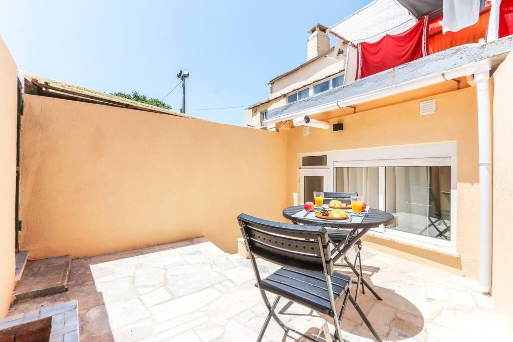 Vita Portucale ! Bright Campo Ourique W/ Terrace Lizbona Zewnętrze zdjęcie